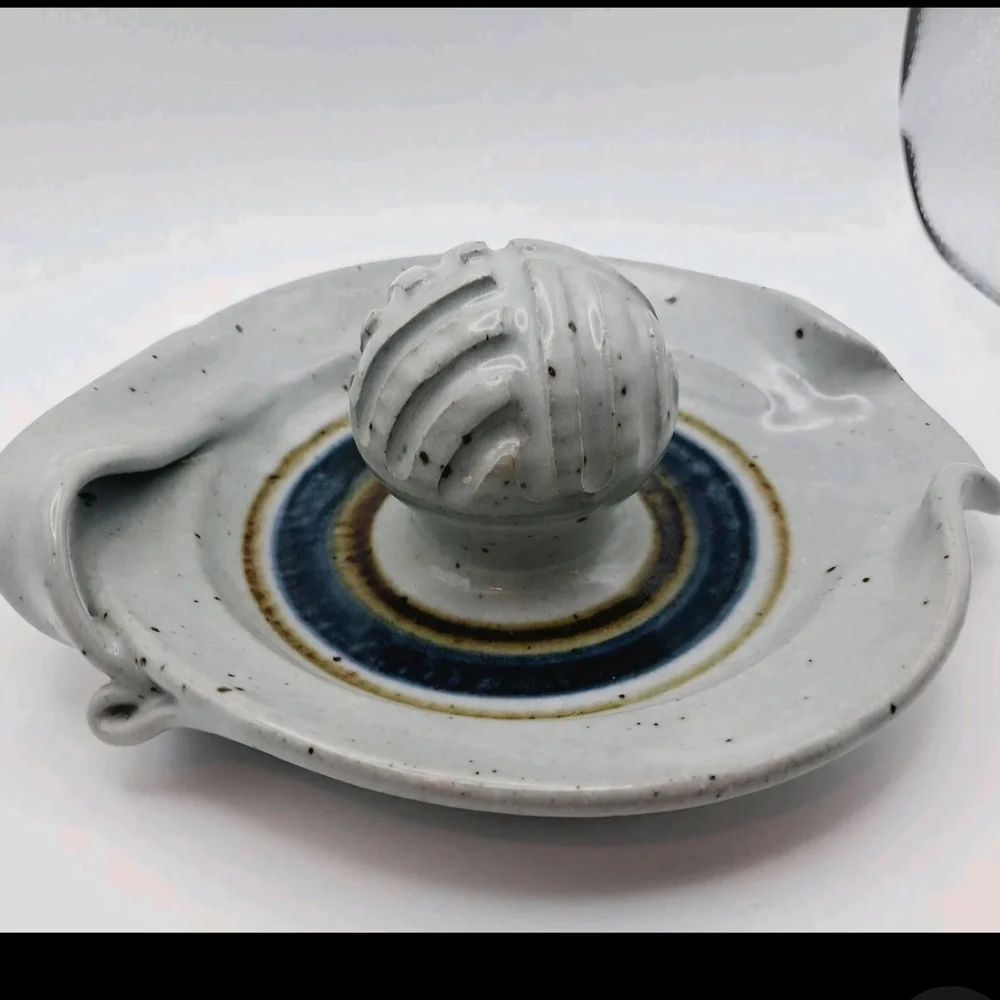 Citrus Juicer Pottery White and Blue
